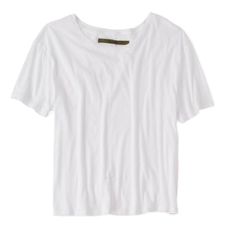 5 Plain White T-Shirts We’re Obsessed With