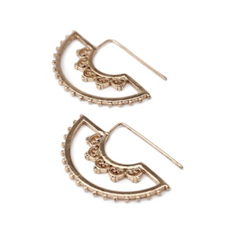 Scalloped Cutout Drop Earrings