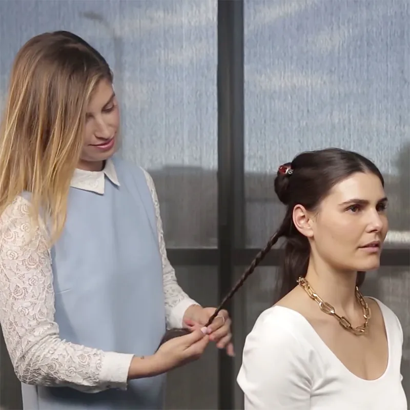 Watch: Get Easy Boho Waves Perfect For Vacation