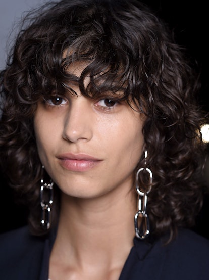 4 Cool Ways To Update Your Bangs