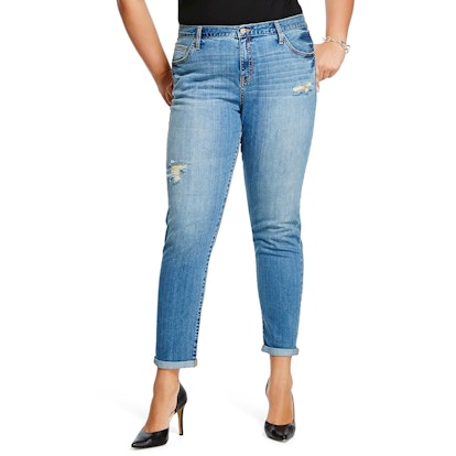 How To Find The Most Flattering Jeans For Curvy Girls