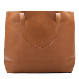 Classic Leather Tote in Caramel
