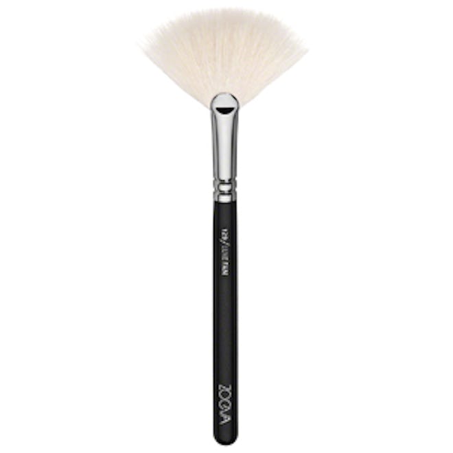 Luxe Fan Brush