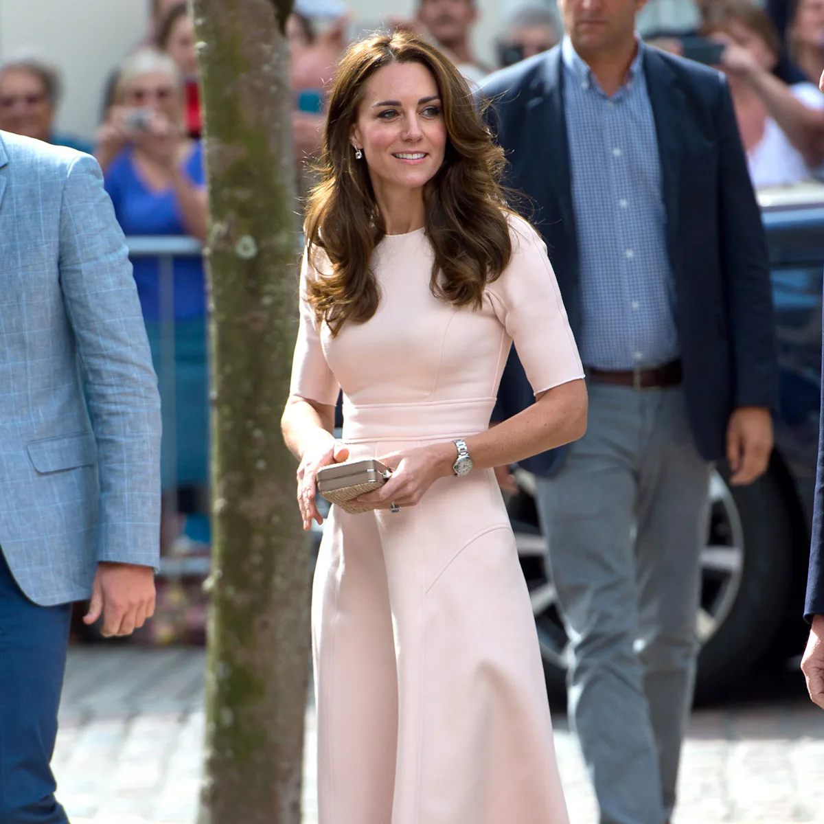 kate middleton's fit and flare dress Kate Middleton Lilac Purple Fit Flare Dress opalroyaleclothing