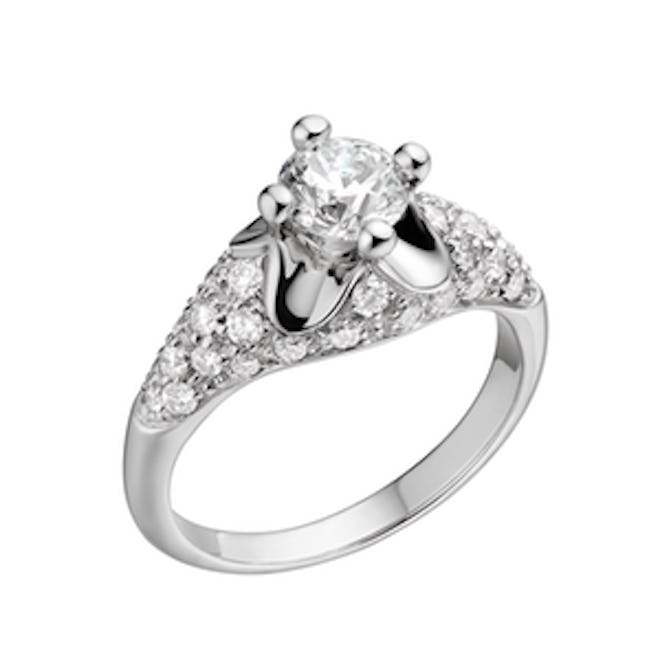 Corona Ring In Platinum With Round Brilliant Cut Diamond And Pavé Diamonds