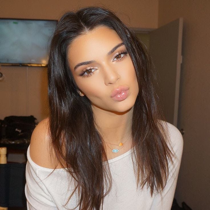 Kendall Jenner Just Revealed Her Top 2 Skincare Necessities