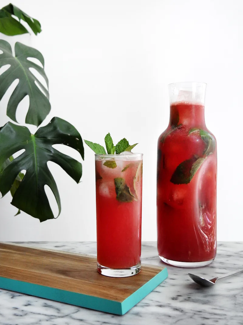 6 Cocktail Recipes You Can Make In A Pitcher