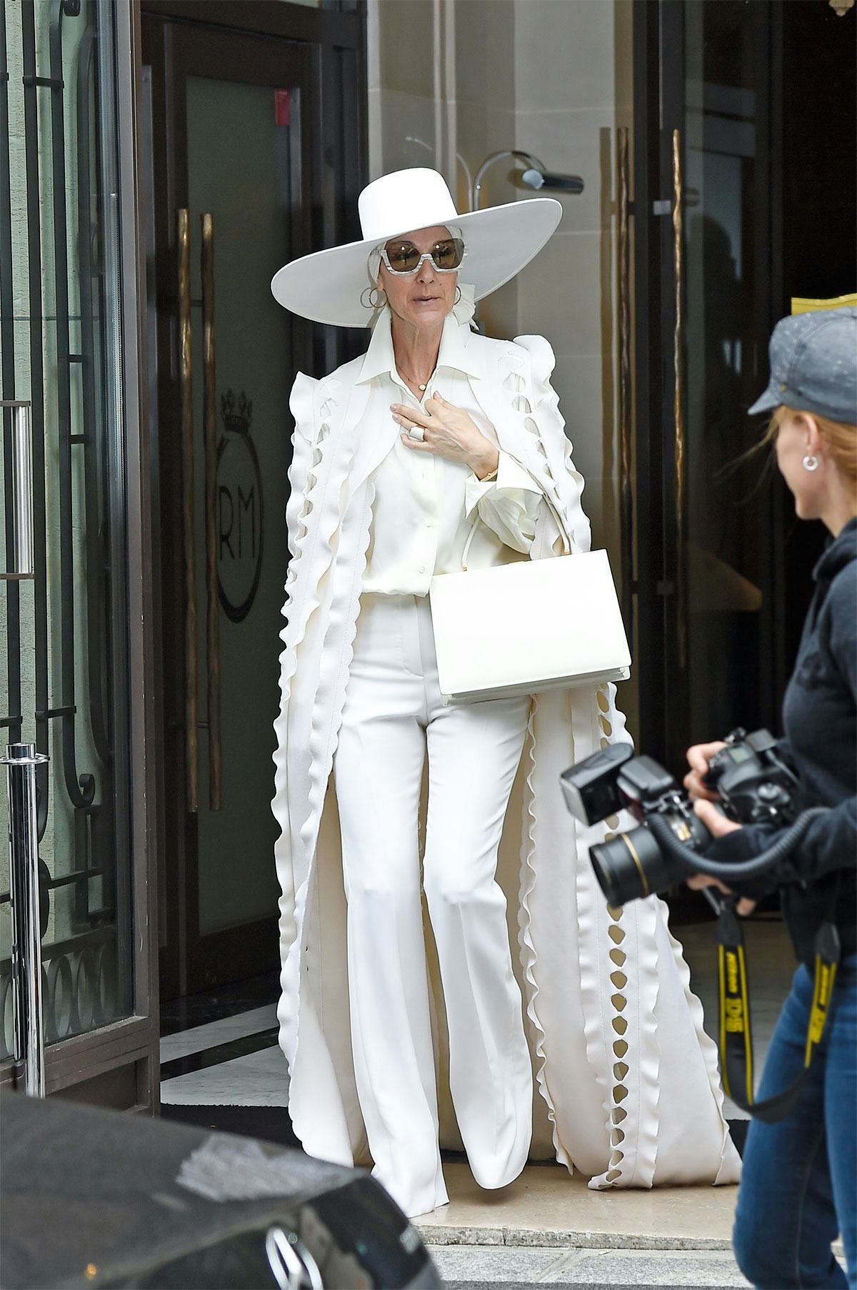 Celine Dion’s all-white-everything look 