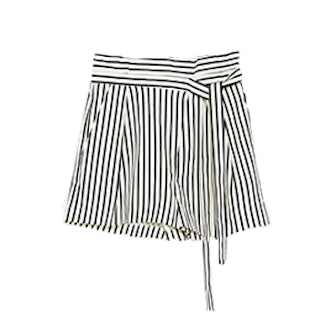Pleated Bermuda Shorts With Bow