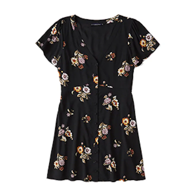We Used To Hate This '90s Dress Trend But Now We Love It We Used To Hate This '90s Dress Trend But Now We Love It