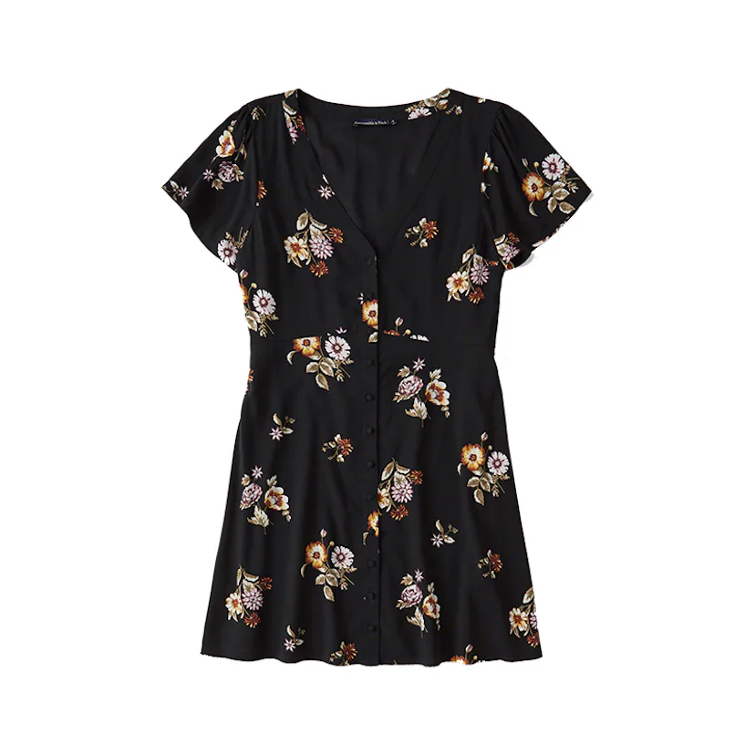 We Used To Hate This '90s Dress Trend But Now We Love It We Used To Hate This '90s Dress Trend But Now We Love It