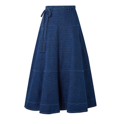 Fashion Girls Are Suddenly Obsessed With This Skirt