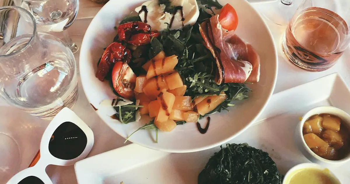 A Definitive Guide To What To Eat With Your Rosé