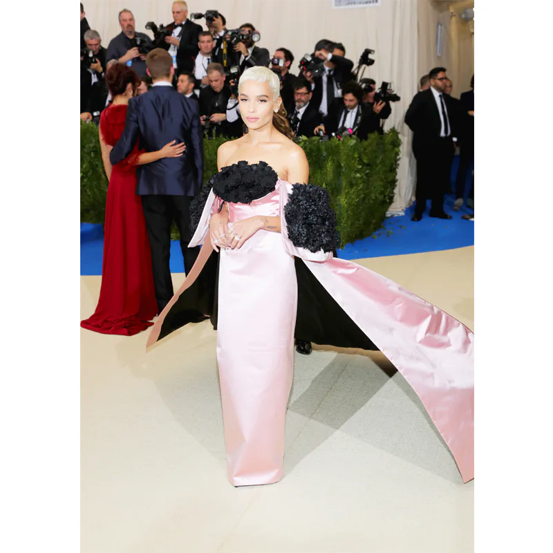 zoe kravitz pink dress Zo Kravitz's Best Red Carpet Looks