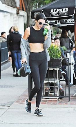 Getting a new @Alo Yoga outfit is always a good idea! I'm obsessed wit