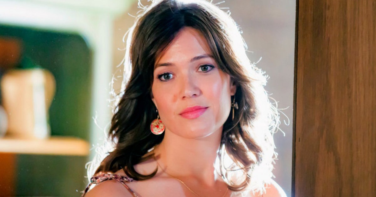 10 Tips For Getting Mandy Moore S Flawless 70s Inspired Makeup