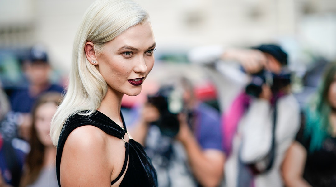 17 Medium Length Haircuts For Girls Who Refuse To Go Short