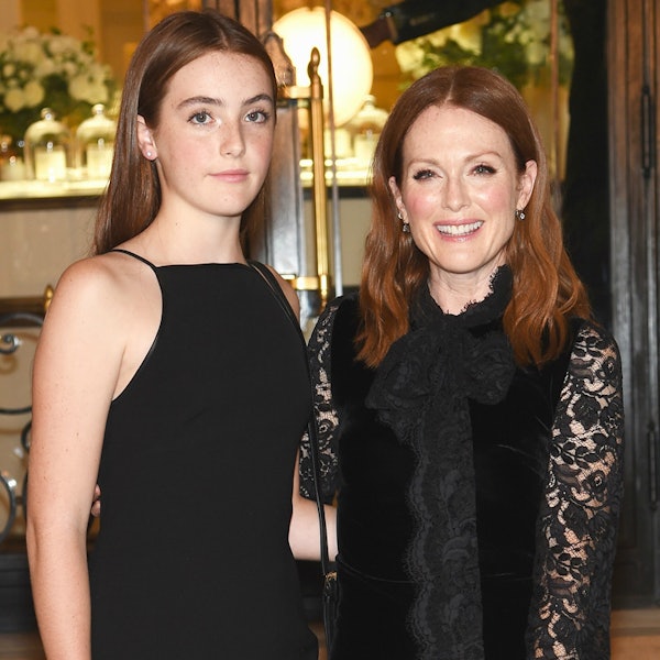 9 Times Julianne Moore's Daughter Liv Looked Just Like Her