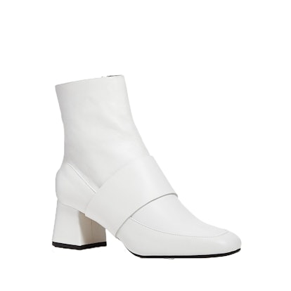 8 White Boots For Every Budget