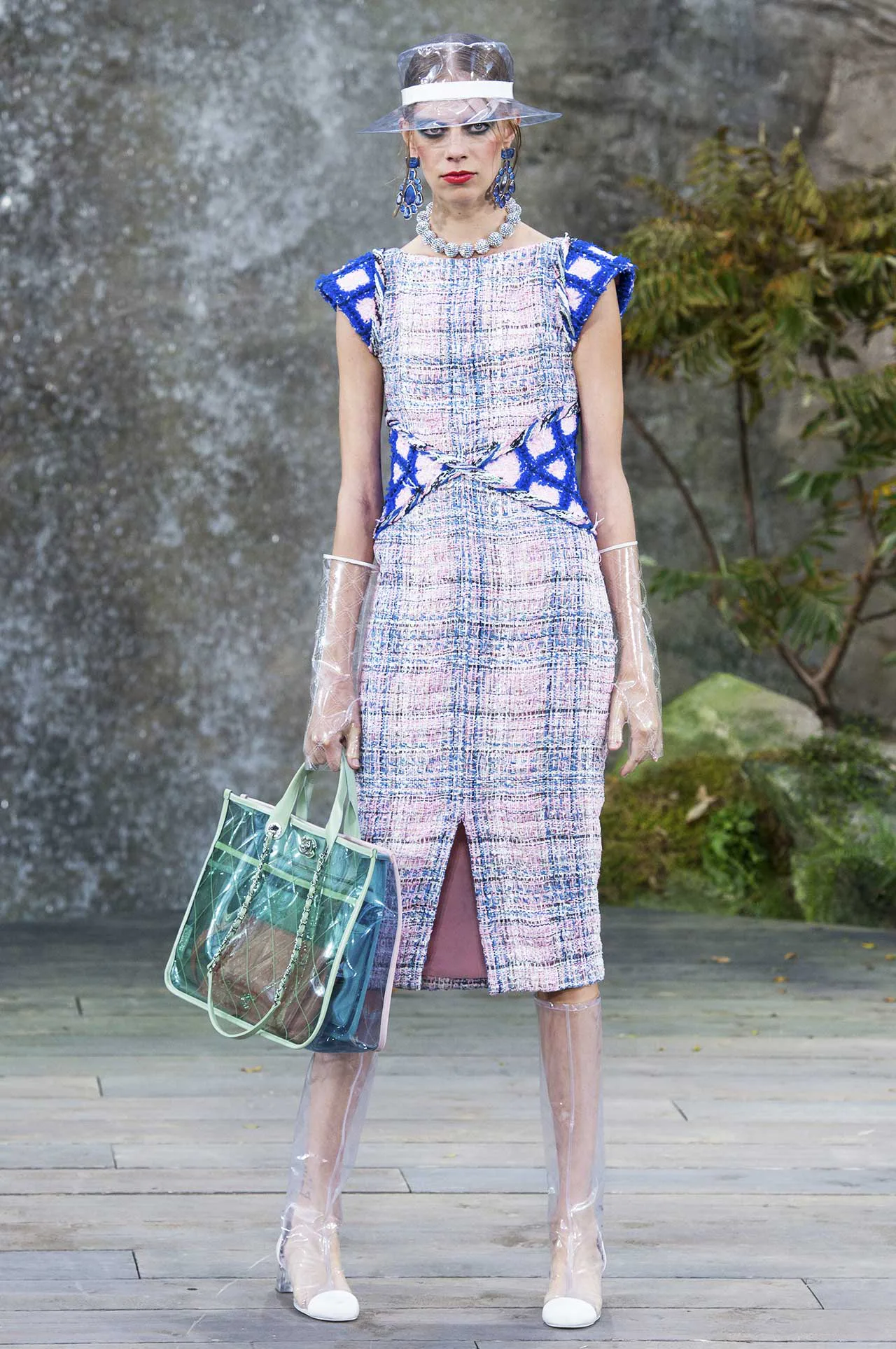 Chanel Just Confirmed These 4 Trends Are About To Be Everywhere