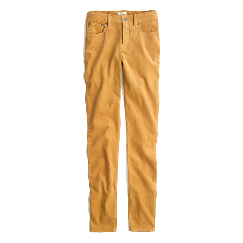 Fashion Girls Are Ditching Their Jeans For This Cooler Pant