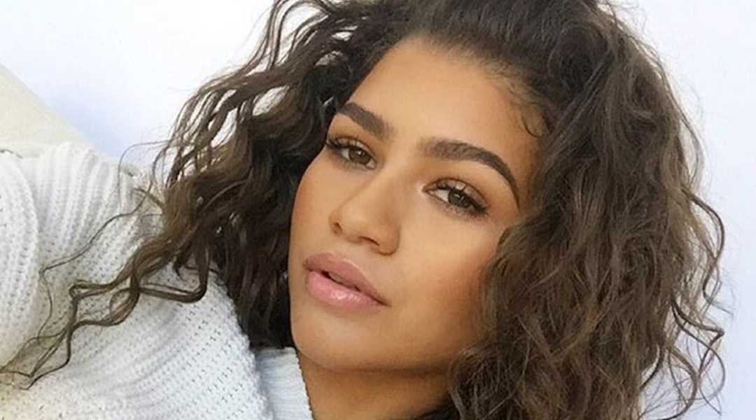 This Is How Zendaya Maintains Her Naturally Curly Hair