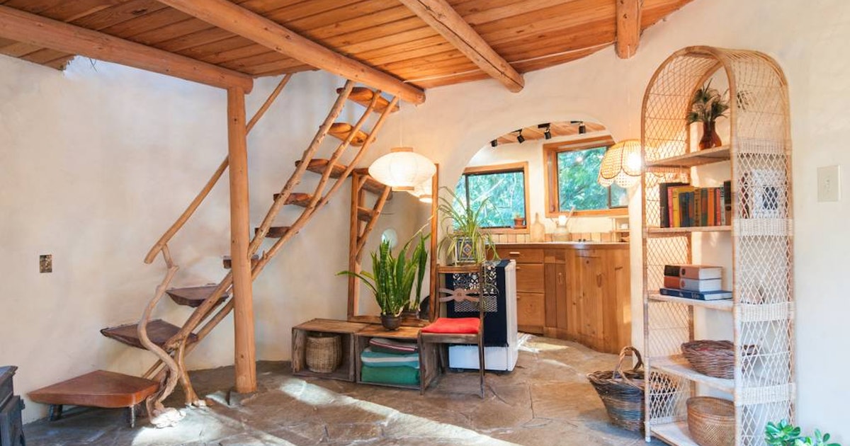 8 Cozy Airbnb Rentals For A Dreamy Winter Getaway